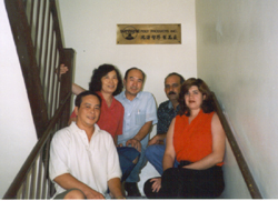 us.jpg (53404 bytes)